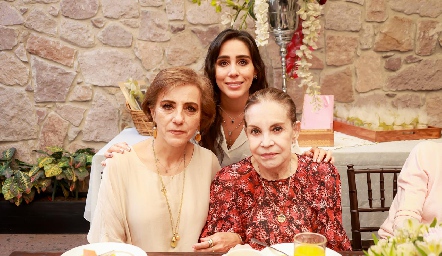  Paty Ramos, Daniela Lavín y Clara Luz Portales.
