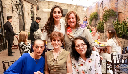  Daniela Lavín, Rosa Martha Portales, Iliana Ramos, Arminda Ramos y Virginia Ruiz.