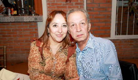  Blanca Márquez y Enrique Meade.