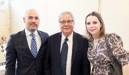  Jorge Barrera, Miguel Mendoza y Sofía Valladares.