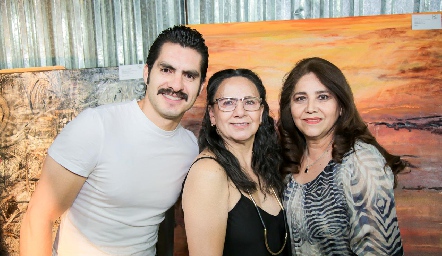  Axel Alcántara, María del Carmen Ayala y Mili Estrada.