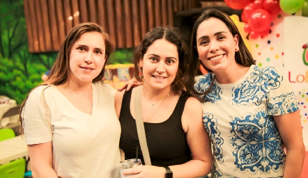 Carmelita Berrueta, Marcela Zapata y Elisa Betestevez.