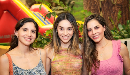  Alejandra, Adriana de la Maza y Giselle Stahl.