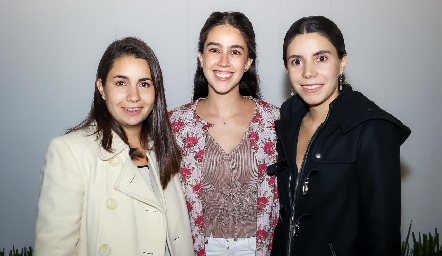  Bety Lázaro, Natalia Navarro e Ilse Lázaro.