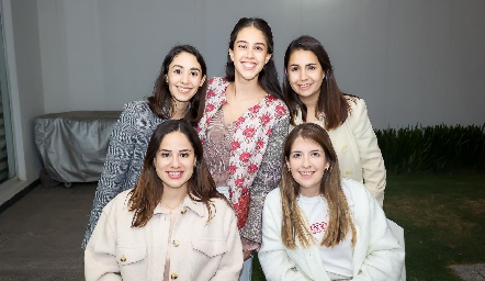  Paola Díaz, Natalia Navarro, Bety Lázaro, Adriana Narváez y María José Fernández.
