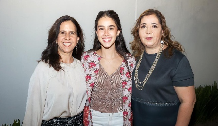  Claudia Nava, Natalia Navarro y Sofía Carrillo.