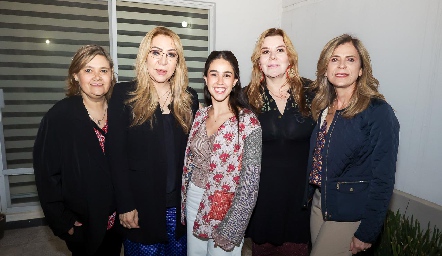 Aurora García, Claudia Hermosillo, Natalia Navarro, Gaby Lozano y Gaby Godínez.