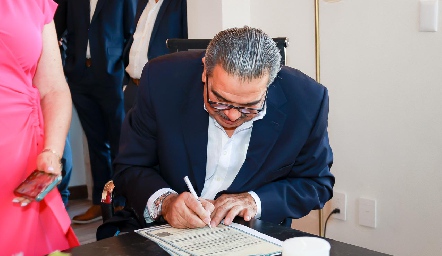 José Benavente, papá del novio.