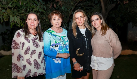  Pilar Torres, Pilar Ocejo, Mónica Torres y Maripepa Muriel.