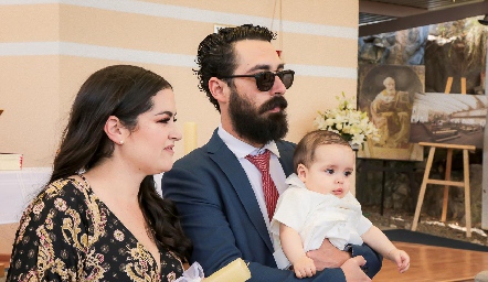  Isabel Torre y Juan Antonio Gómez con su hijo Sebastián.