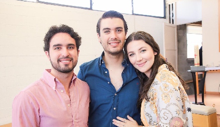  José Ignacio Gutiérrez, Jojo Torre y Gisel Mouriño.