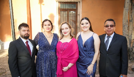  David González, Guadalupe González, María Isabel Ortiz, Diana Lore González y Antonio Alonso.