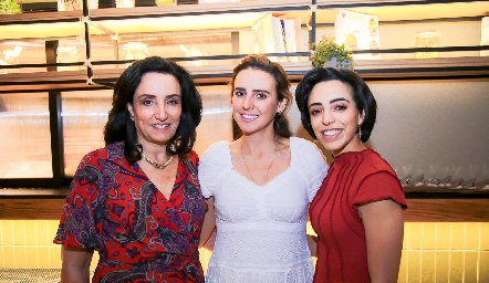  Alejandra Alcalde, Andrea Rivera y Alejandra de Luna.