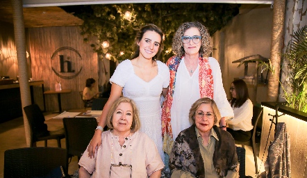  Lucía Orozco, Andrea Rivera, María José Ojeda y Nancy Orozco.