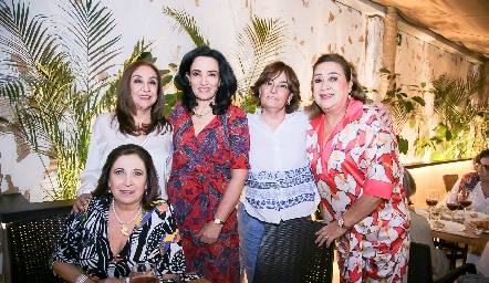  Cristina Guevara, Paula Cosío, Alejandra Alcalde, Rosy Pumar y Martha Arroyo.