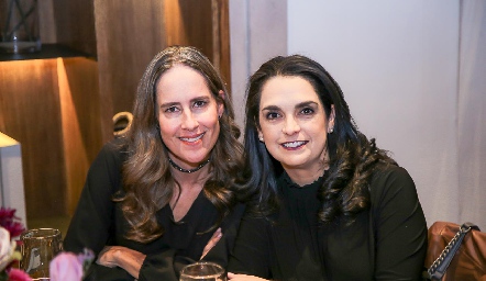 Adriana Pedroza y Maricel Gutiérrez.
