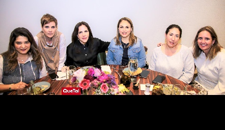  Chelito Padrón, Claudia Hinojosa, Claudia Martínez, Lolita Vázquez, Rosa Elena Morales y Marcela Payán.