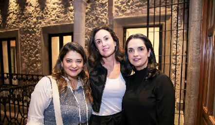  Chelito Padrón, Verónica Zepeda y Maricel Gutiérrez.