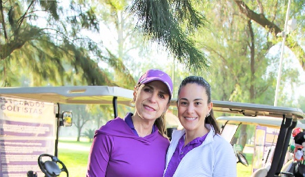  Gabriela Godínez y Mariana González.