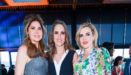  Martha Díez Gutiérrez, Adriana Pedroza y Verónica Hinojosa.