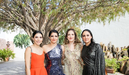  Primas Lázaro, Ilse, Pily, María José y Andrea.