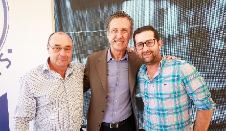 Fernando López, Jorge Valdano y Santiago López.