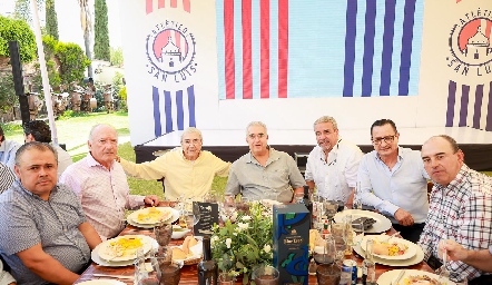  Juan Carlos Banda, Javier Meade, Giva Galván, Oscar Villarreal, Chavo Espinosa, Alejandro Díaz de León y Fernando Pérez Espinosa.
