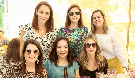  Hortensia López, Gaby Suárez, Karina Ramíre , Patricia González, Maga Nieto y Carolina Rodríguez .