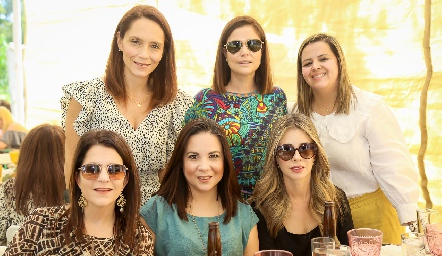  Hortensia López, Gaby Suárez, Karina Ramíre , Patricia González, Maga Nieto y Carolina Rodríguez.