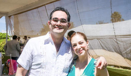  Rodrigo Cano y Liliana Fernández.