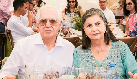  Ronald Dickins y Rosa María Valladares.