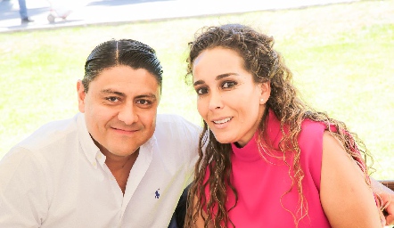  Armando Briseño y Berenice Castillero.