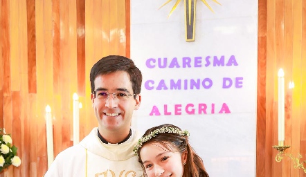  Maxi con el padre José Muñoz.