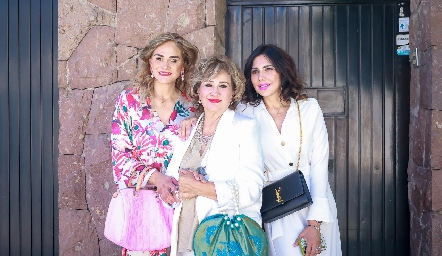  Danaé, Lety y Gloria Enríquez.