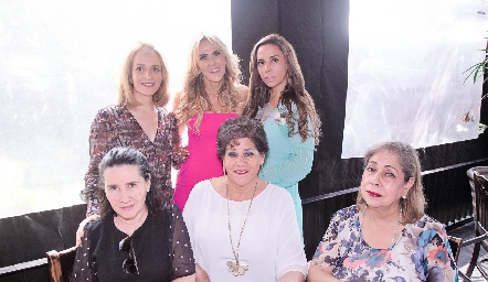  Claudia Carpizo, Eleida Sánchez, Eleida Torres, Lula López, Patricia e Isabel Torres Corzo.