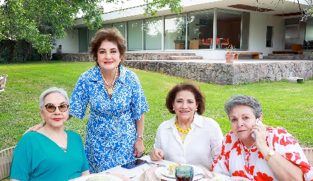  María del Rosario Blanco, María Zendejas, Yolanda Martínez y Tesa Vertiz.