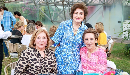  Yolanda Valdés, María Zendejas y Licha Abella.