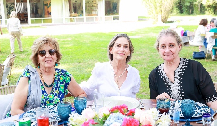  Pilar Peña, Maru Borbolla y Rita Carrillo.