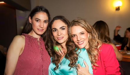  Mariana LLaguno, Marocarmen Mejía y Priscila González.
