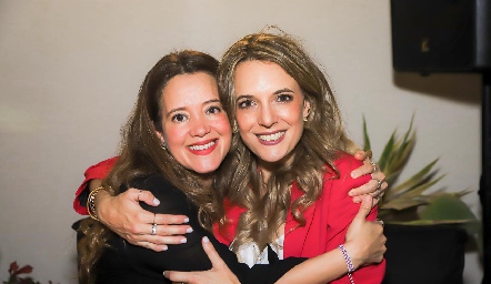  Alejandra Zumalacárregui y Priscila González.