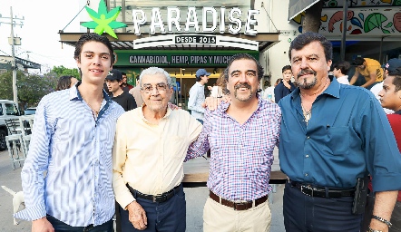  Gonzalo Galván, Gilberto Galván, Gerardo Galván y Héctor Gómez.