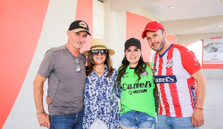 Ricardo Villalba, Martha García, Mónica Cabrera y Ricardo Villalba.