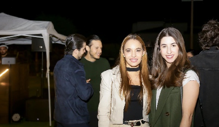  Fer Paredes y Maye Andrés.