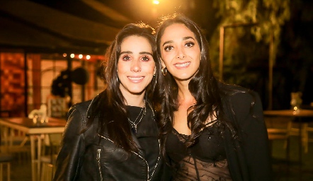  Daniela Lavín e Isa Villanueva.
