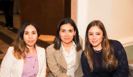  Alejandra Pérez, Cristina Noyola e Ilse Barragán.