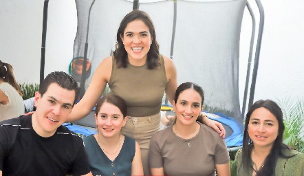  Rodrigo Rasillo, Maya, Juli Valle, Mariana Salazar y Paola.