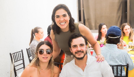  Mayra Díaz de León, Juli Valle y Sebastián Safont.