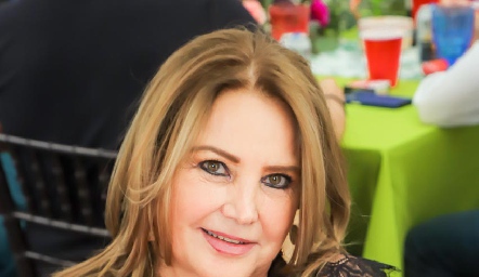  Mónica Lomelín y Roberta Salgado.