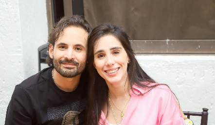  Efraín Barrera y Daniela Lavín.