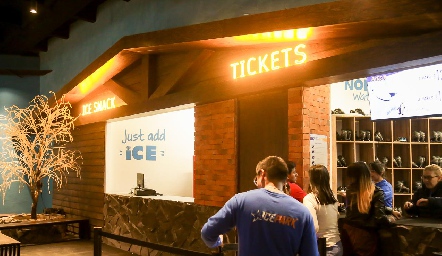  Ice snack y tickets.
